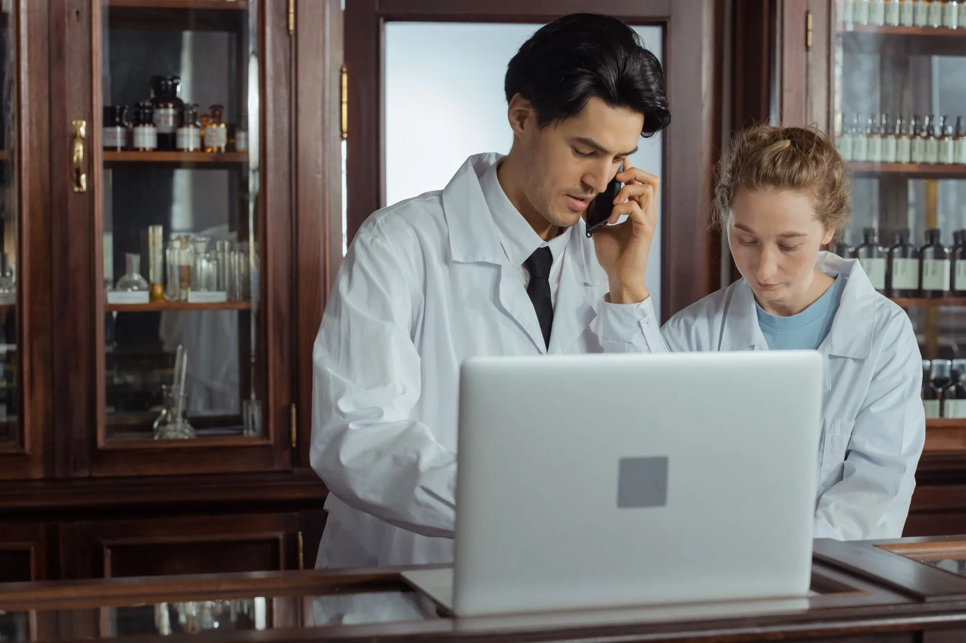 Farmacia online: cómo saber si es legal antes de comprar